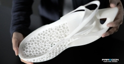 Компания PEAK SPORTS при поддержке FARSOON TECHNOLOGIES запустила линейку печатаемой на 3D-принтере обуви