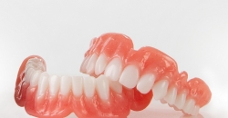 DESKTOP METAL'S HEALTH BUSINESS получила разрешение FDA на использование смолы FLEXCERA для 3D-печати в стоматологии