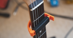 Аксессуары для гитары, напечатанные на 3D-принтере