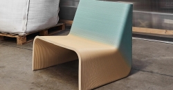 Экологичный стул был спроектирован и напечатан на 3D-принтере дизайнерами из пластиковых отходов собственной студии